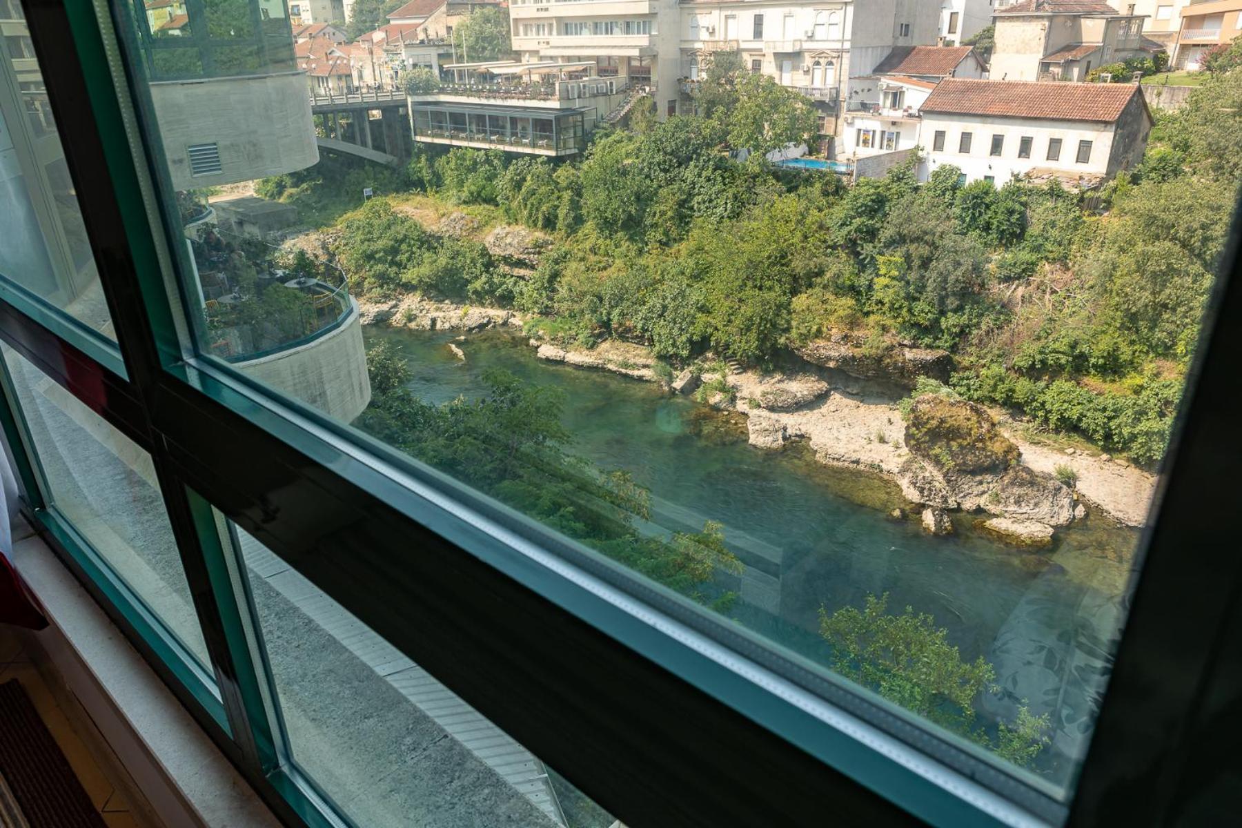 River Harmony Apartment Mostar Bagian luar foto